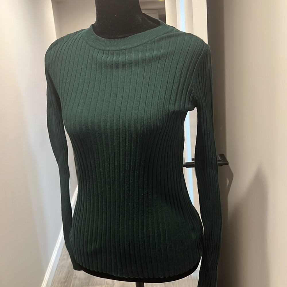 Long sleeve Ribb sweater. Forest green. One size fits all!! - Picture 1 of 2
